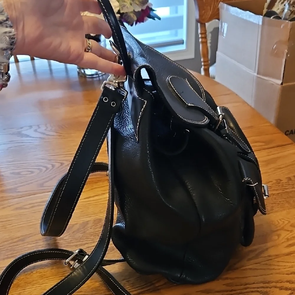Roots Black Leather Backpack - Picture 4 of 15